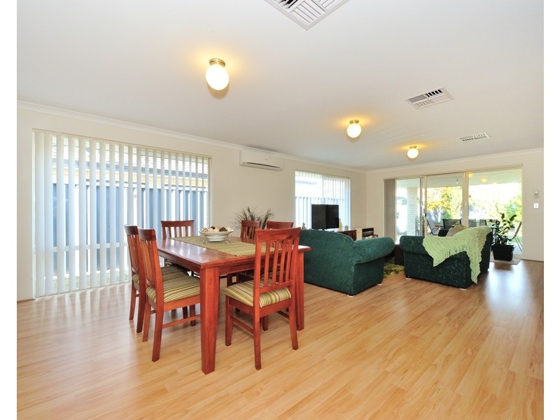 64 Claret Ash Boulevard, Baldivis WA 6171