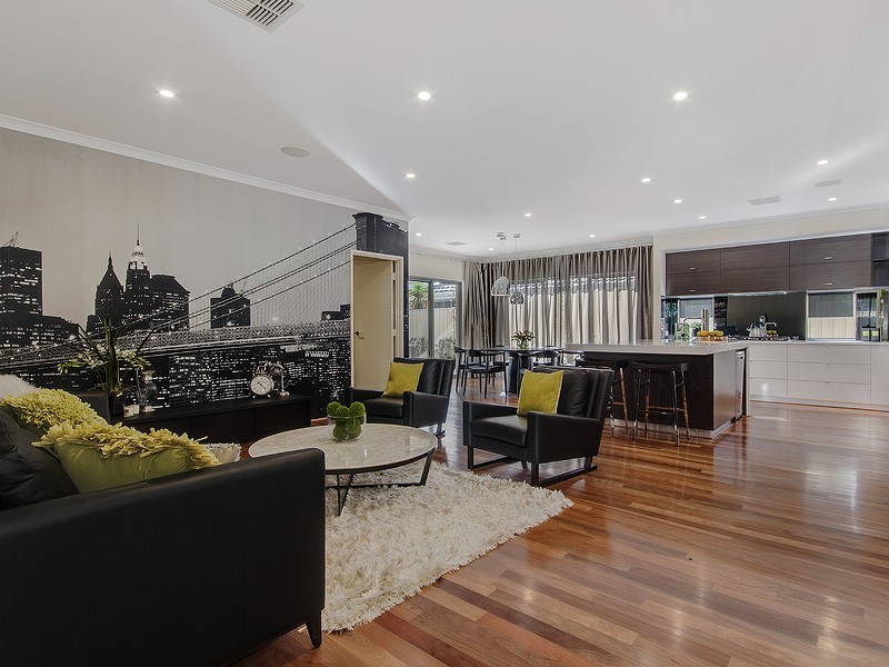 1 Jasper Way, Lakelands WA 6180