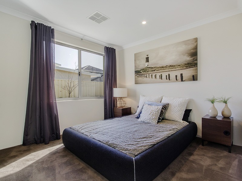 1 Jasper Way, Lakelands WA 6180