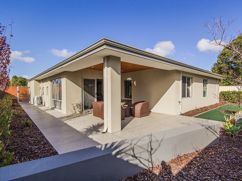 1 Jasper Way, Lakelands WA 6180