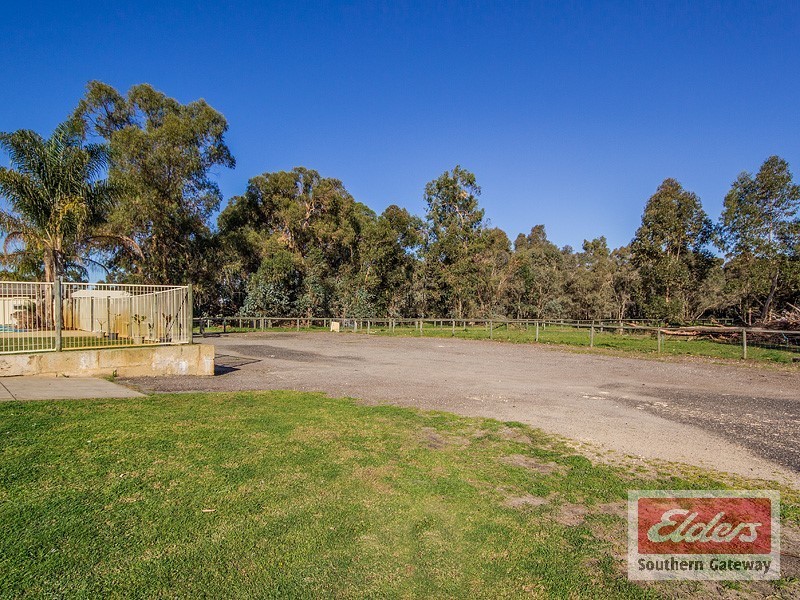 212 Duckpond Road, Wellard WA 6170