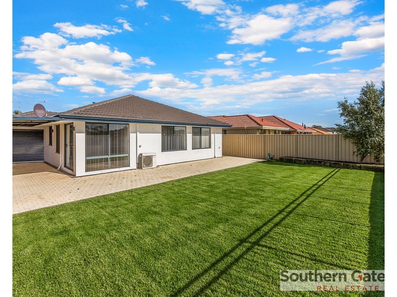 7A Hueston Lookout, Leda WA 6170