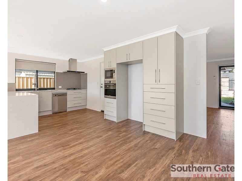 7A Hueston Lookout, Leda WA 6170