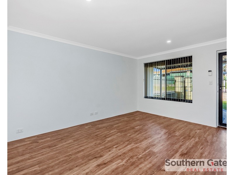 7A Hueston Lookout, Leda WA 6170