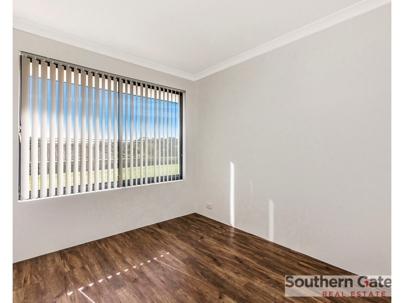 7A Hueston Lookout, Leda WA 6170