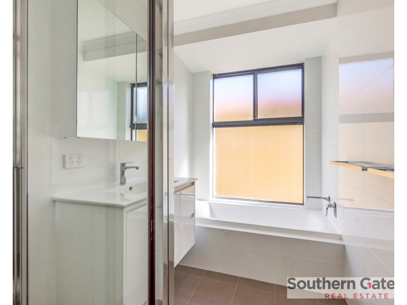 7A Hueston Lookout, Leda WA 6170