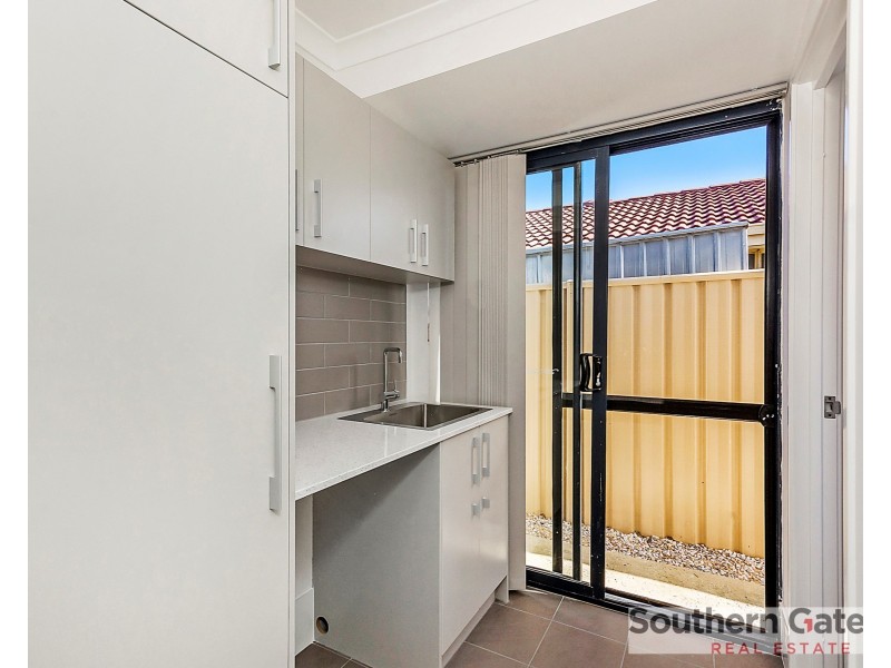 7A Hueston Lookout, Leda WA 6170