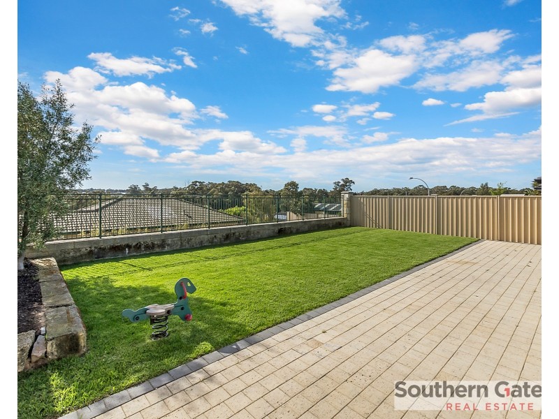 7A Hueston Lookout, Leda WA 6170