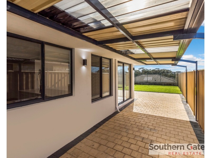 7A Hueston Lookout, Leda WA 6170