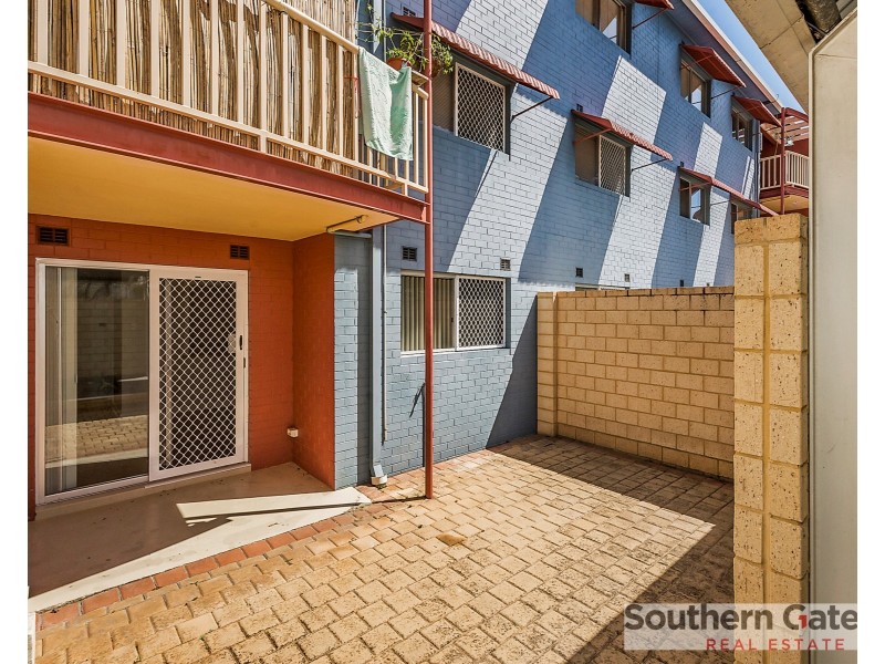 3/21 Disney Road, Parmelia WA 6167