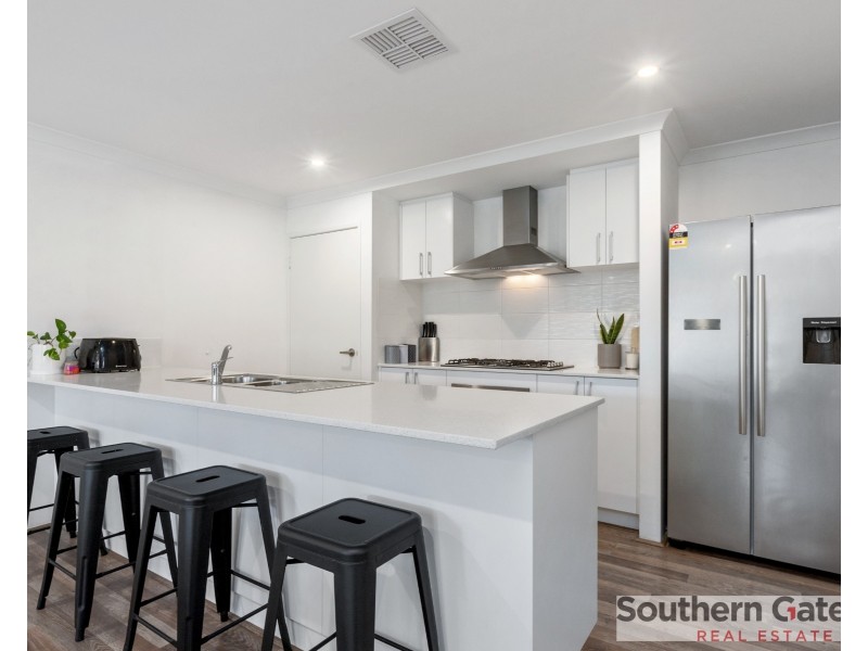 2 Craster Way, Wellard WA 6170