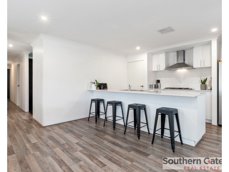 2 Craster Way, Wellard WA 6170