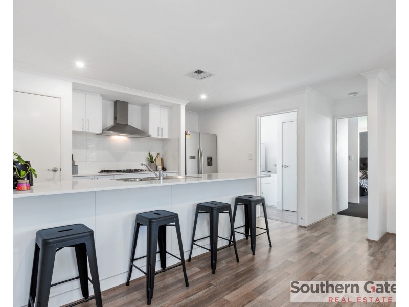 2 Craster Way, Wellard WA 6170