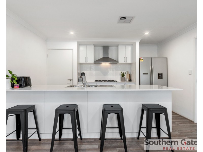 2 Craster Way, Wellard WA 6170