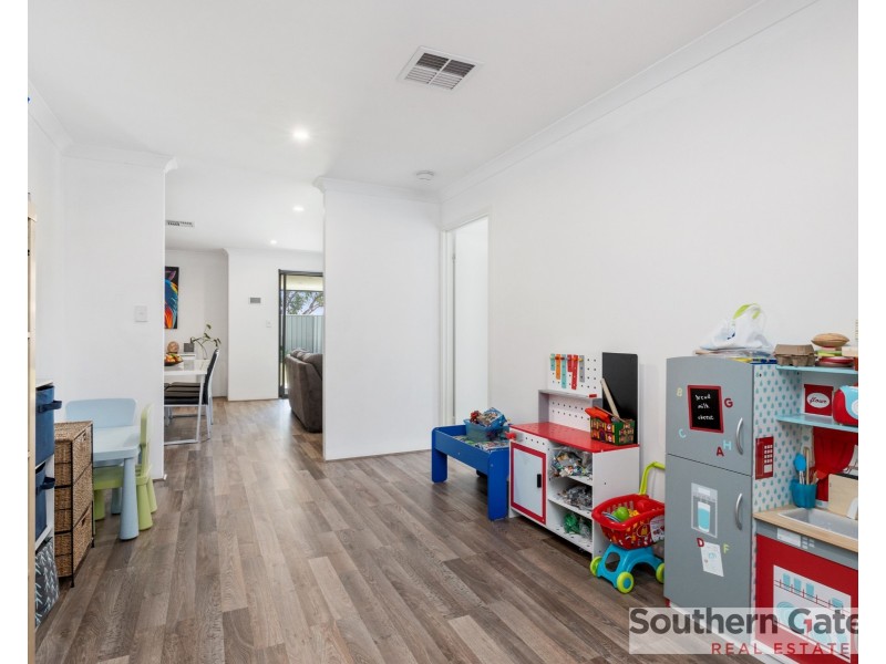 2 Craster Way, Wellard WA 6170