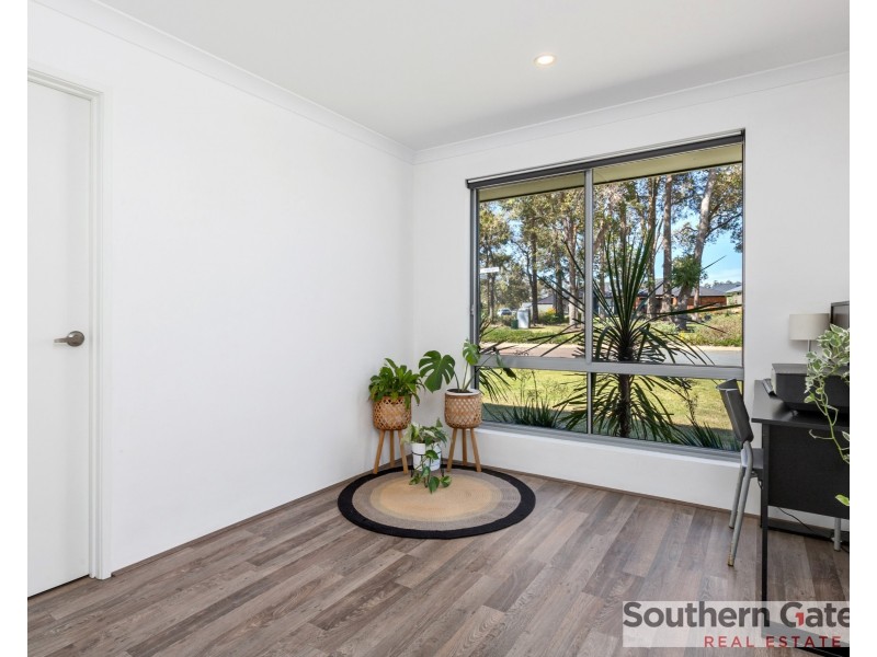 2 Craster Way, Wellard WA 6170