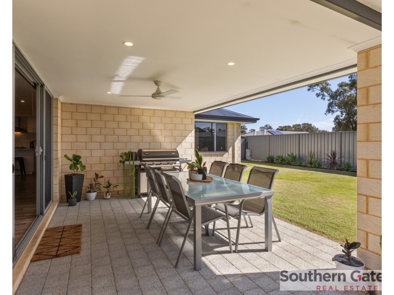 2 Craster Way, Wellard WA 6170