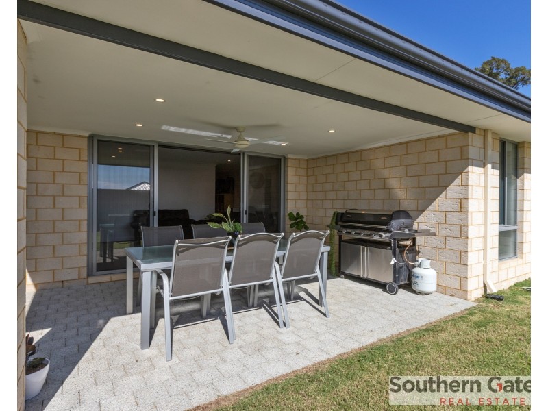 2 Craster Way, Wellard WA 6170