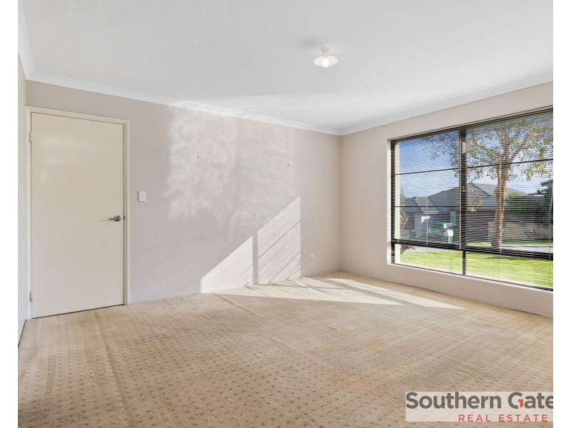 9 Shaftesbury way, Wellard WA 6170