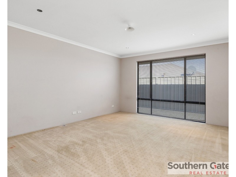 9 Shaftesbury way, Wellard WA 6170