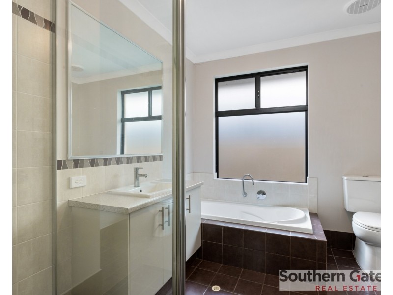 9 Shaftesbury way, Wellard WA 6170
