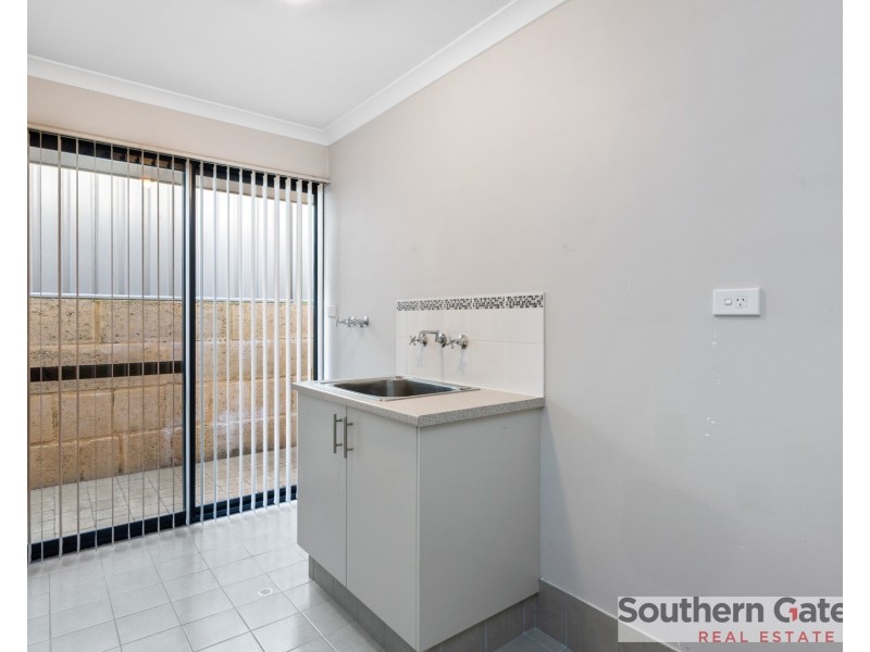 9 Shaftesbury way, Wellard WA 6170