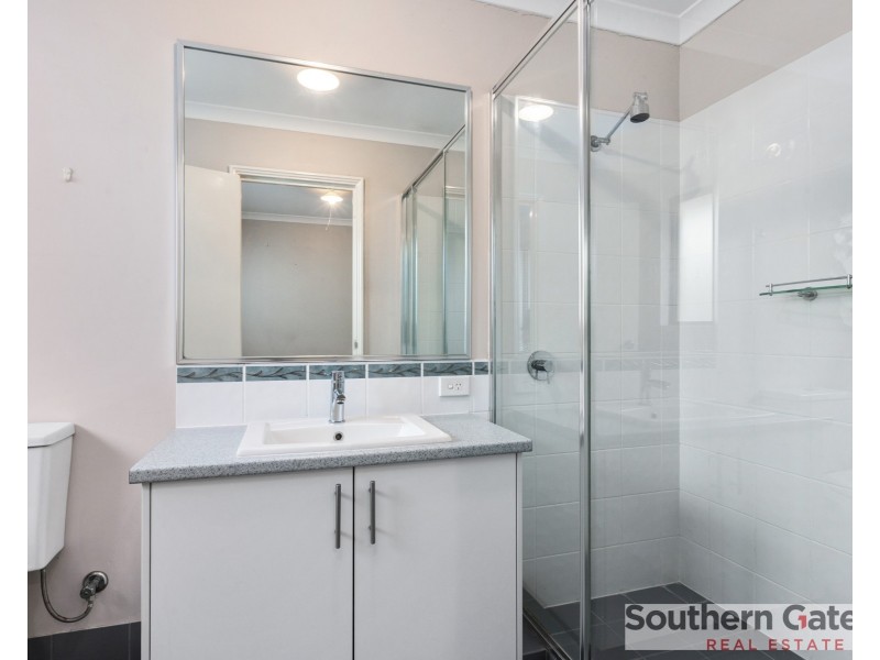 9 Shaftesbury way, Wellard WA 6170