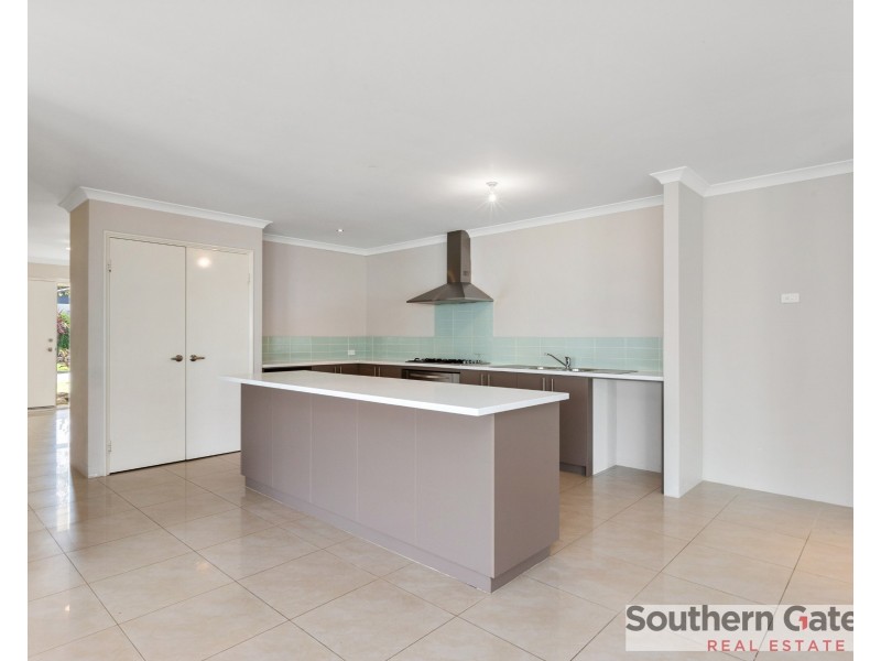 9 Shaftesbury way, Wellard WA 6170