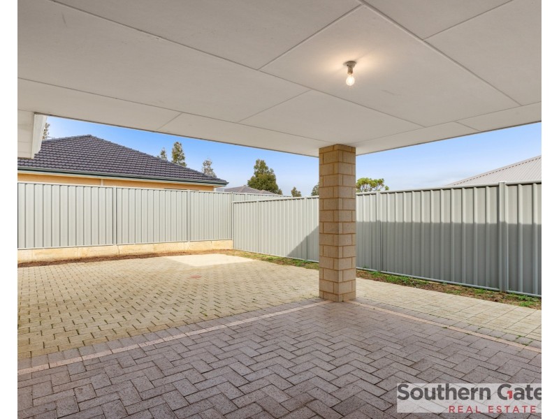 9 Shaftesbury way, Wellard WA 6170