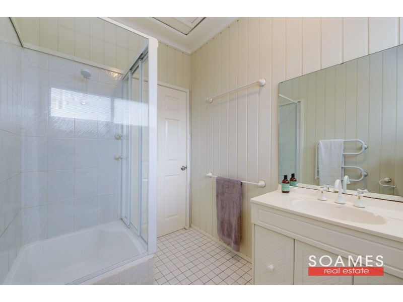 16 Lonsdale Avenue, Berowra Heights NSW 2082