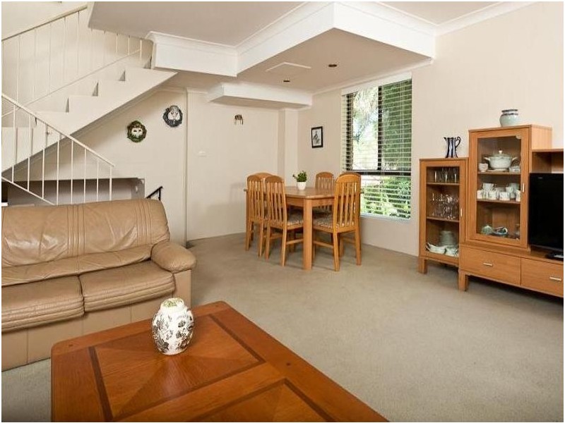 4/10-14 Loch Maree Avenue, Thornleigh NSW 2120