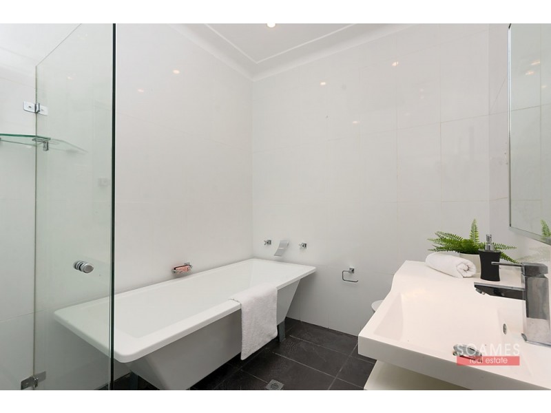 21 Roland Avenue, Wahroonga NSW 2076