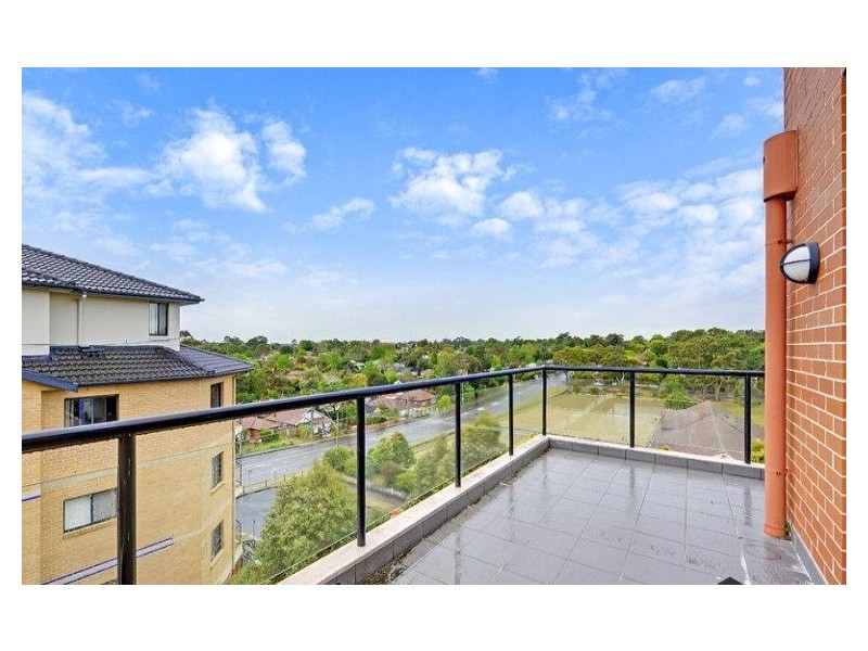 1702/41-45 Waitara Avenue, Waitara NSW 2077