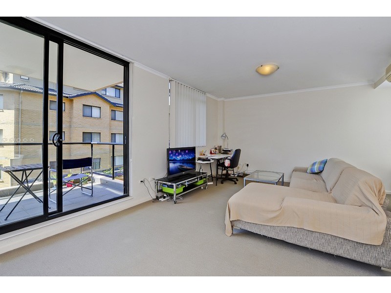 2503/32-36 Orara Street, Waitara NSW 2077