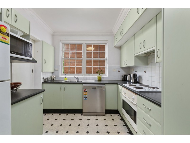 18/2 Woonona Ave, Wahroonga NSW 2076