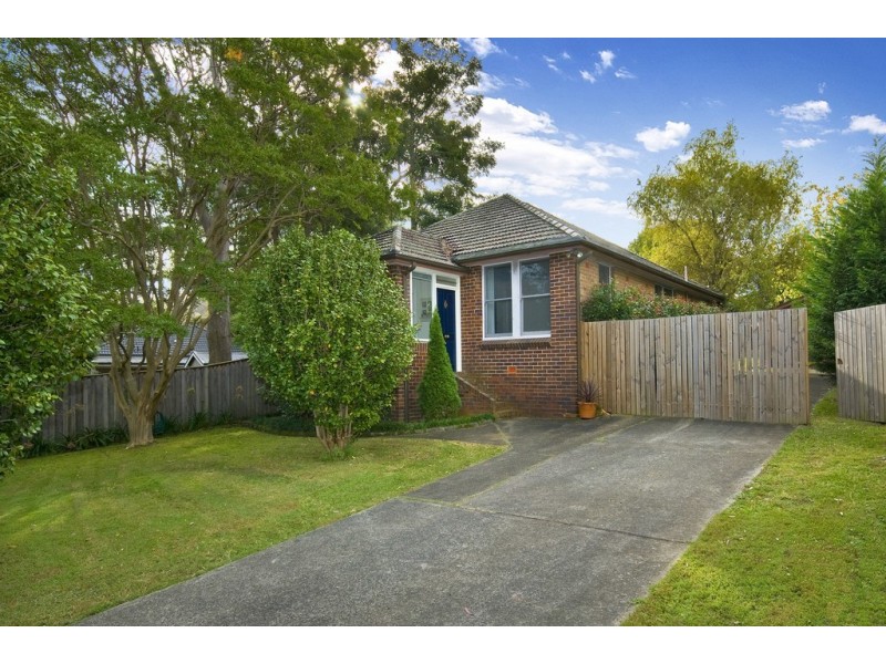 2 Moona Parade, Wahroonga NSW 2076