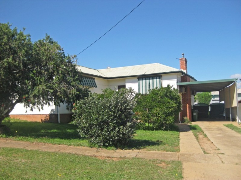 4 Margaret Avenue, Wagga Wagga NSW 2650