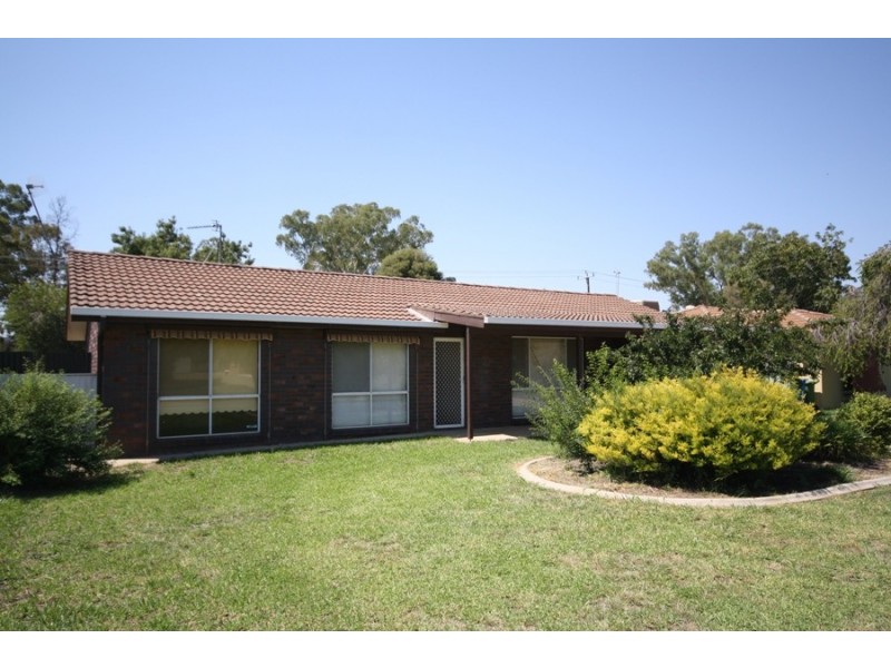 27 Goborra Street, Wagga Wagga NSW 2650