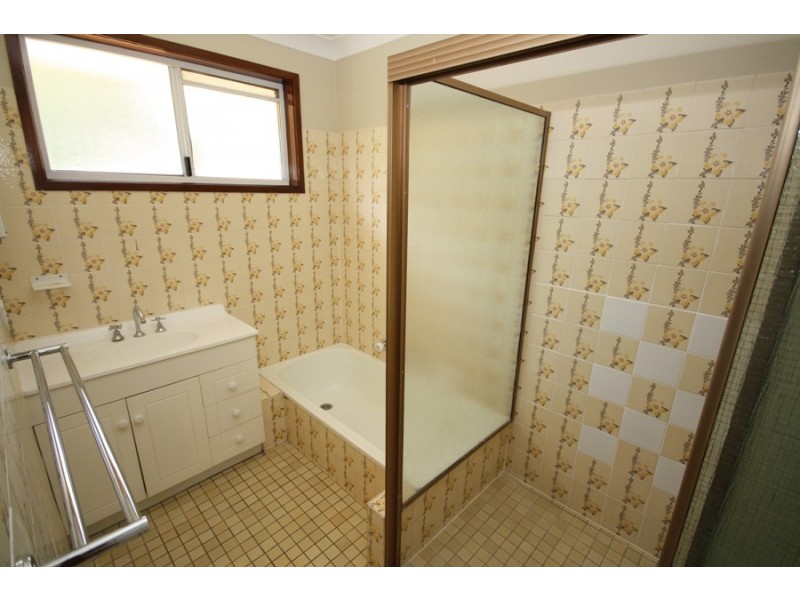 27 Goborra Street, Wagga Wagga NSW 2650