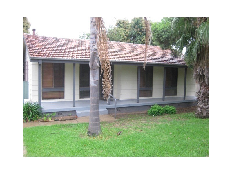 44 Adams Street, Wagga Wagga NSW 2650