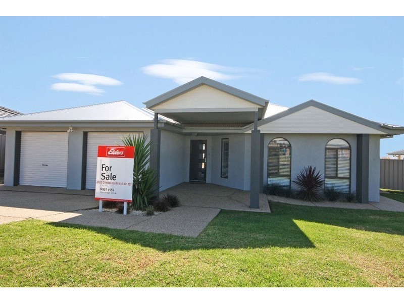 28 Deakin Avenue, Lloyd NSW 2650