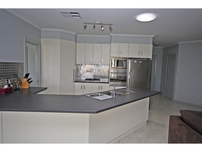 28 Deakin Avenue, Lloyd NSW 2650