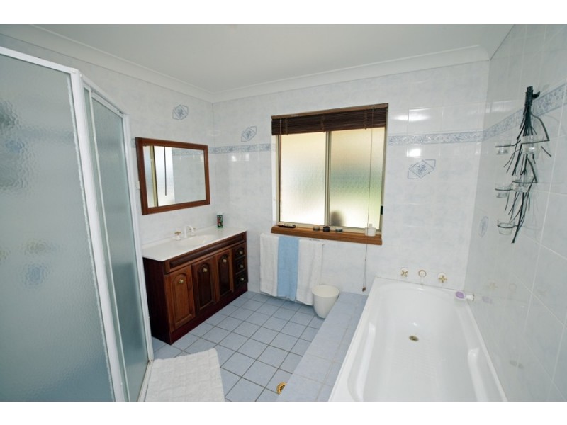 6 Tallowood Cres, Wagga Wagga NSW 2650