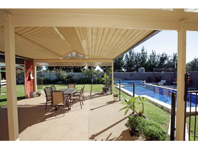 6 Tallowood Cres, Wagga Wagga NSW 2650