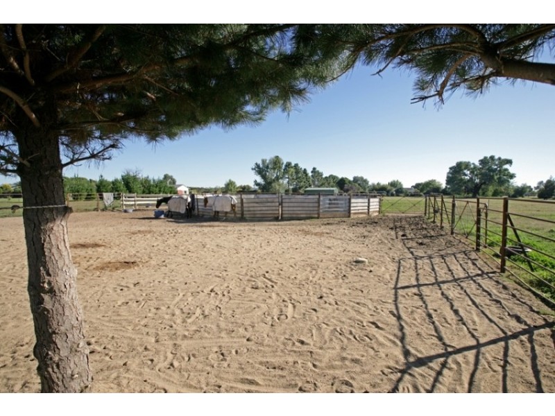 6 Tallowood Cres, Wagga Wagga NSW 2650