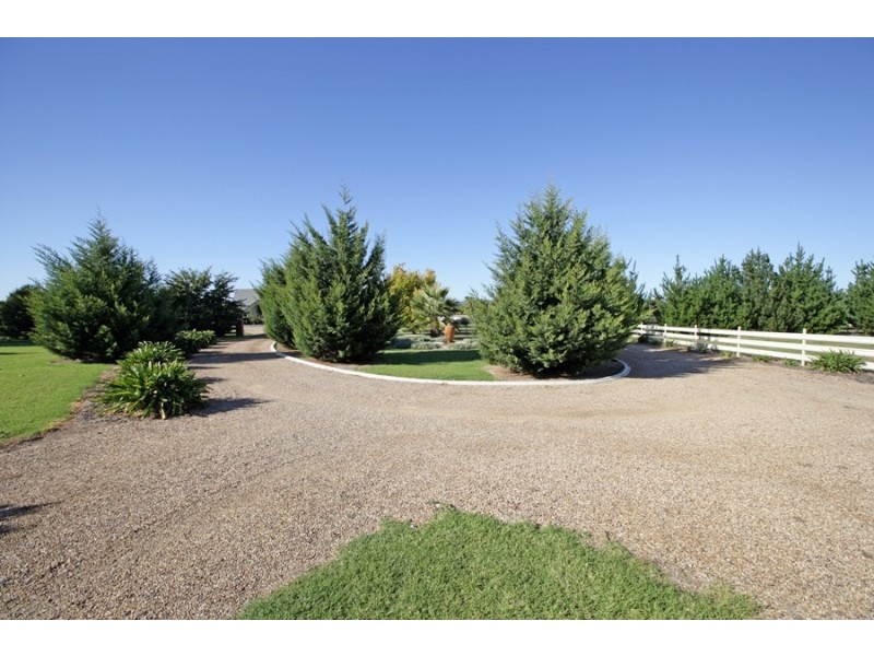 6 Tallowood Cres, Wagga Wagga NSW 2650