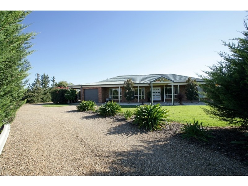 6 Tallowood Cres, Wagga Wagga NSW 2650