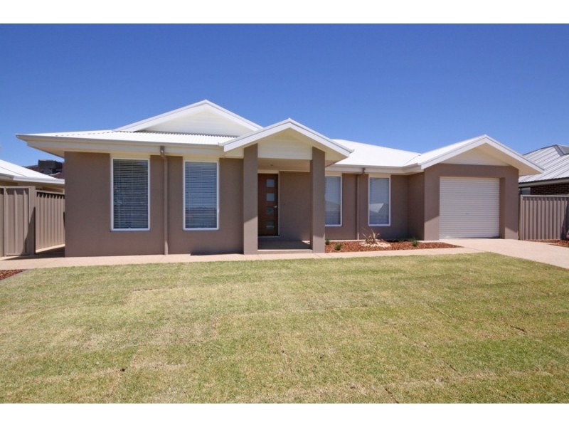 2/6 Mima Street, Wagga Wagga NSW 2650