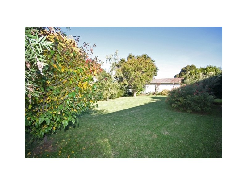 23 Dalkeith Avenue, Wagga Wagga NSW 2650