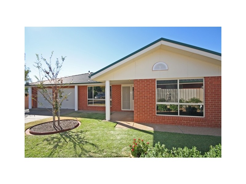 2/6 Gidgee Place, Wagga Wagga NSW 2650
